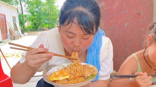 娱乐吃瓜酱腋窝饭团